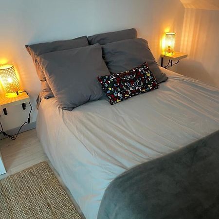 Appartement Cosy A La Campagne Languidic Exteriör bild